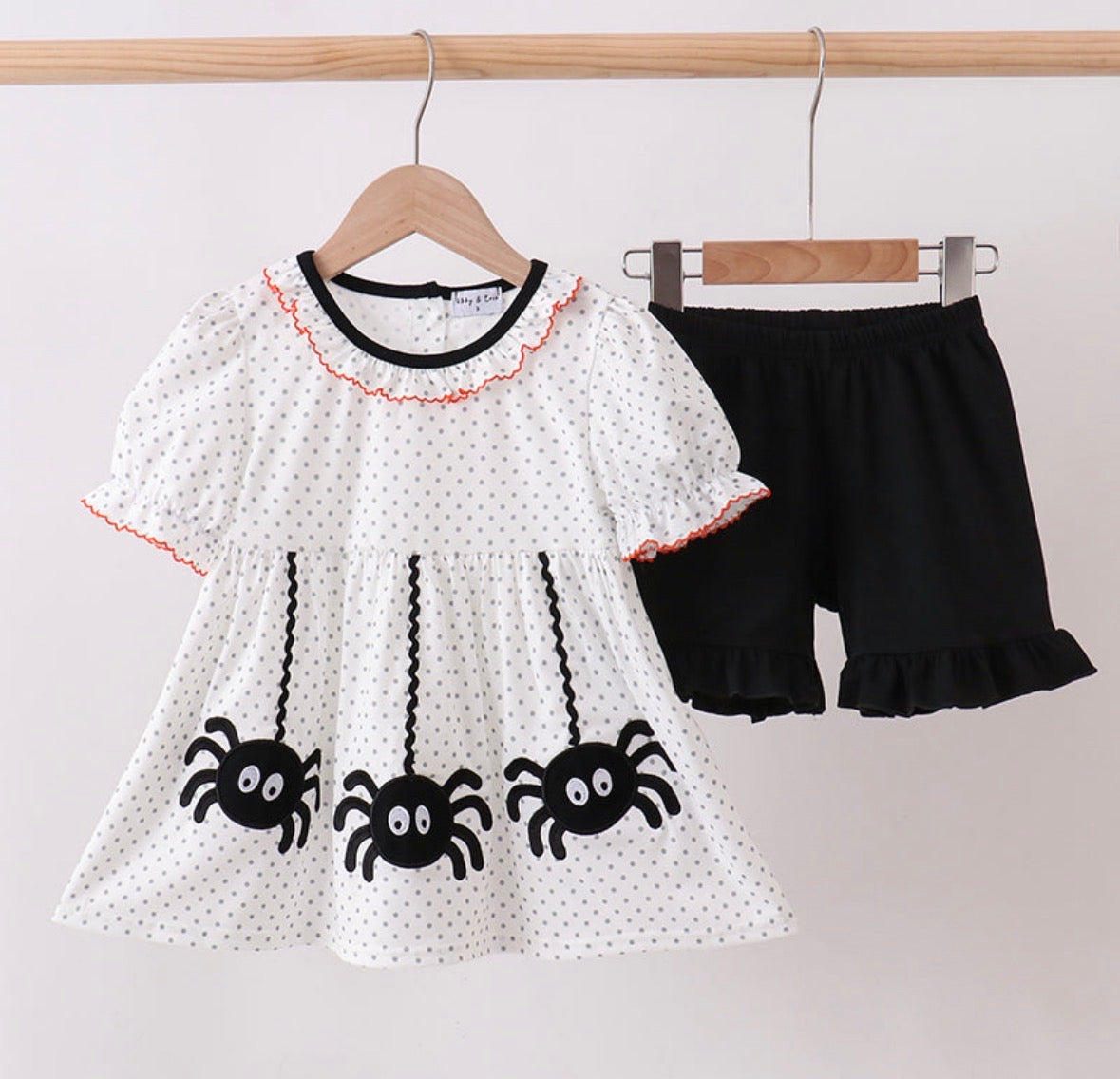 black spider embroidery ruffle shorts set