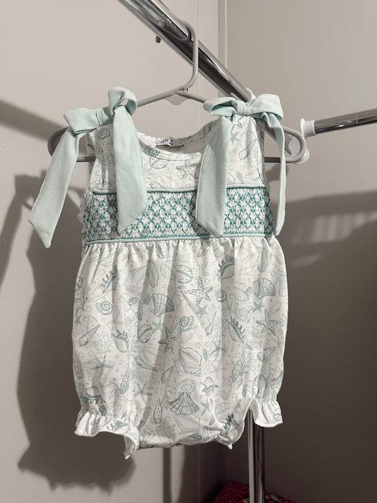 Girls beach toile bubble