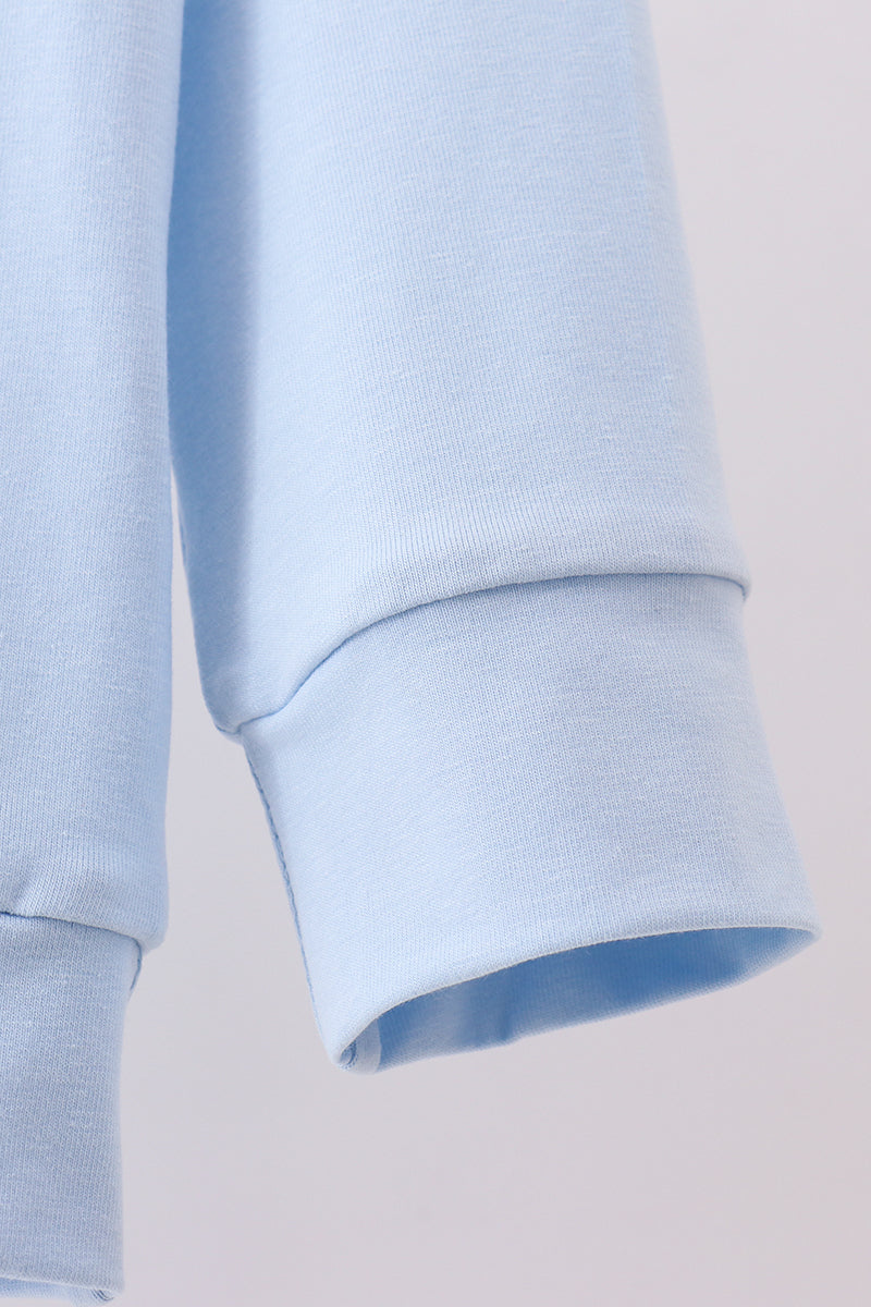 Blue puppy clover embroidery top