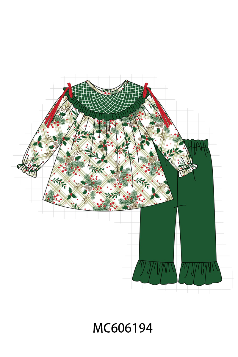 PO95 Forest christmas holly leaves smocked collection